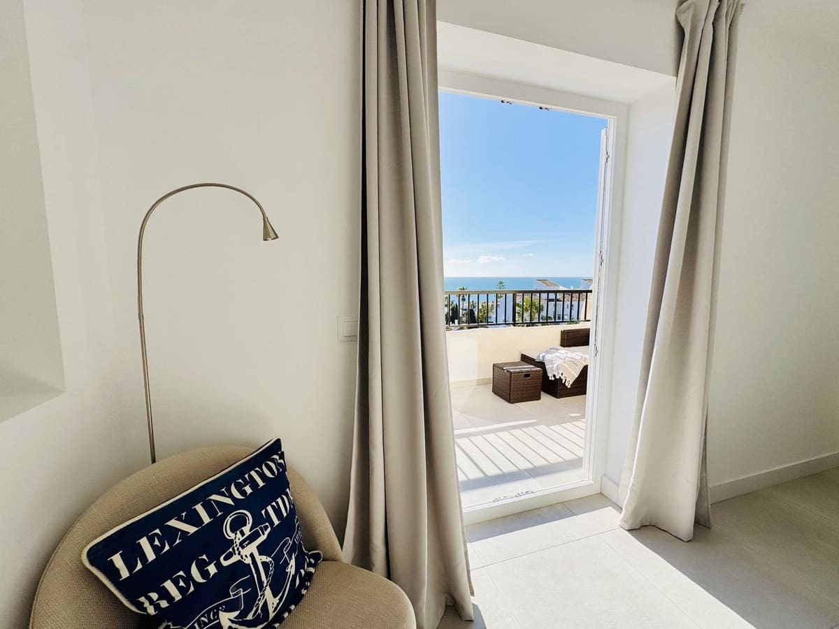 2 bedroom Townhouse for sale in Mijas Costa with pool - € 579,000 (Ref: 9670507)