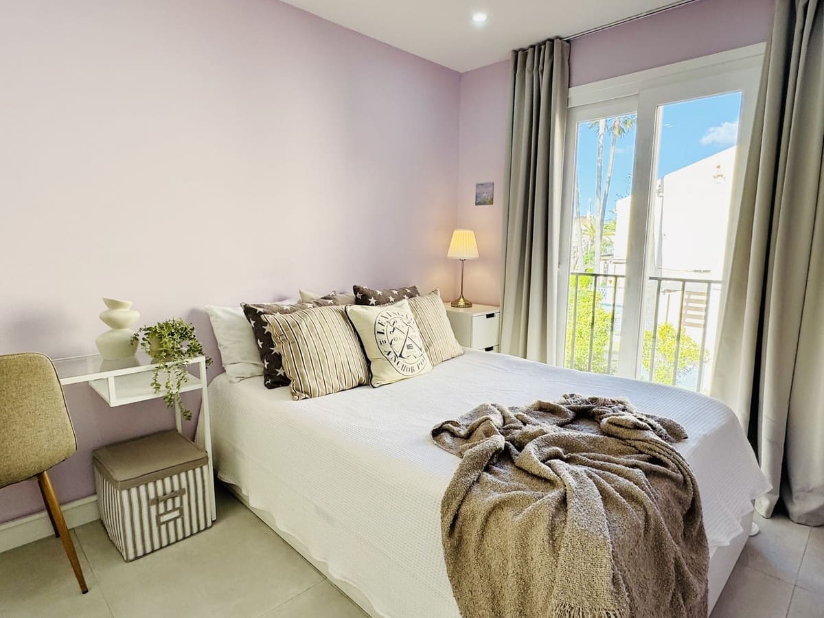 2 bedroom Townhouse for sale in Mijas Costa with pool - € 579,000 (Ref: 9670507)