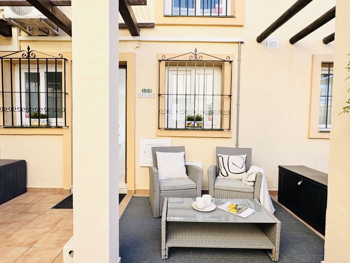 2 bedroom Townhouse for sale in Mijas Costa with pool - € 579,000 (Ref: 9670507)