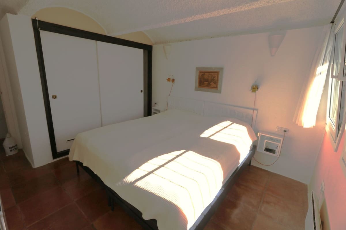 3 Zimmer Villa zu verkaufen in Estepona mit Pool - 569.000 € (Ref: 9670508)