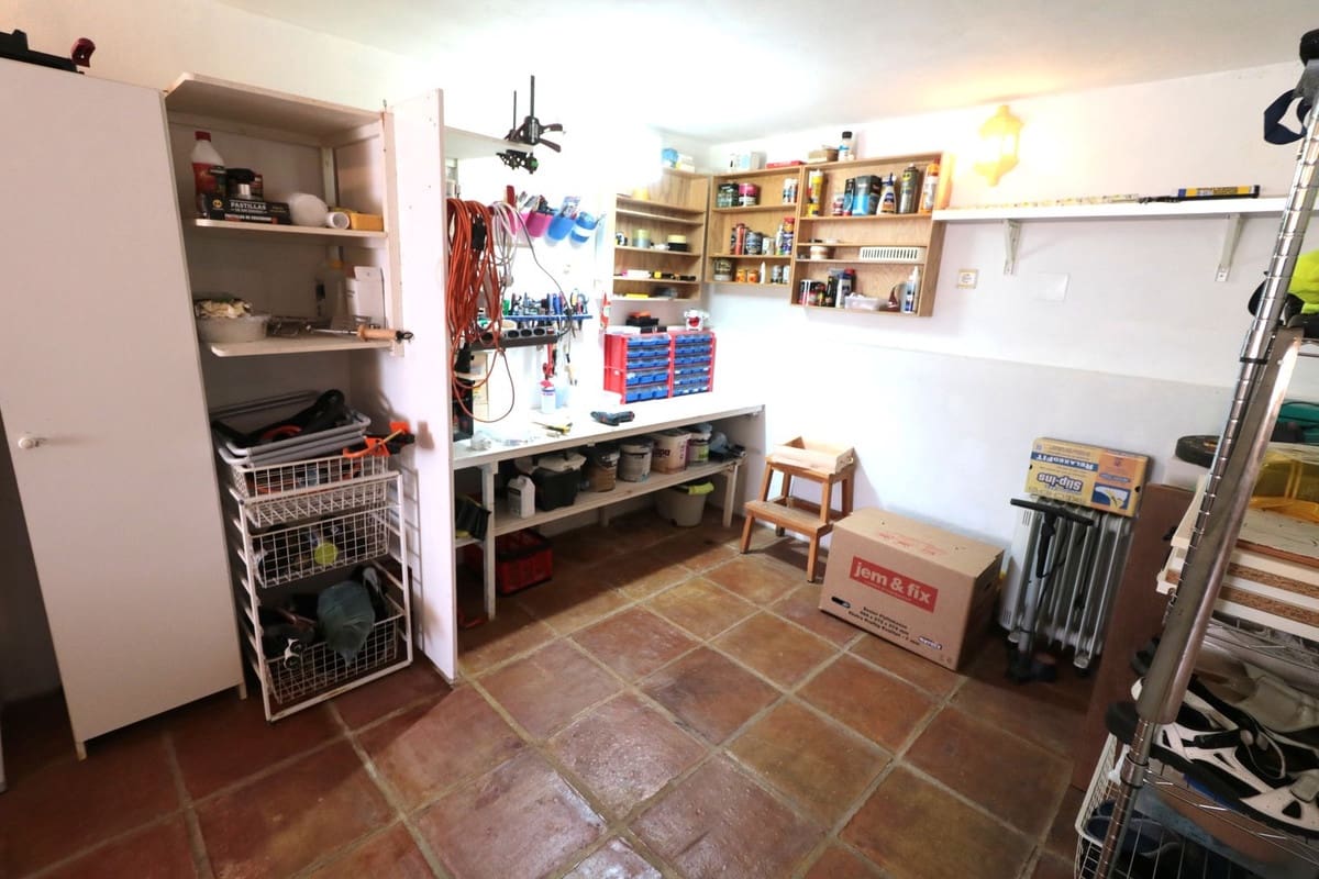 3 Zimmer Villa zu verkaufen in Estepona mit Pool - 569.000 € (Ref: 9670508)