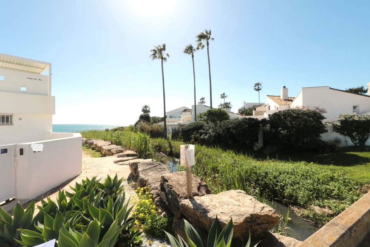 3 Zimmer Villa zu verkaufen in Estepona mit Pool - 569.000 € (Ref: 9670508)