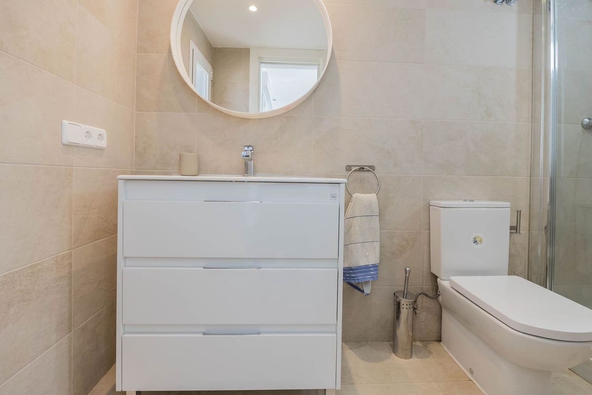 4 bedroom Semi-detached Villa for sale in Calahonda - € 587,000 (Ref: 9670511)