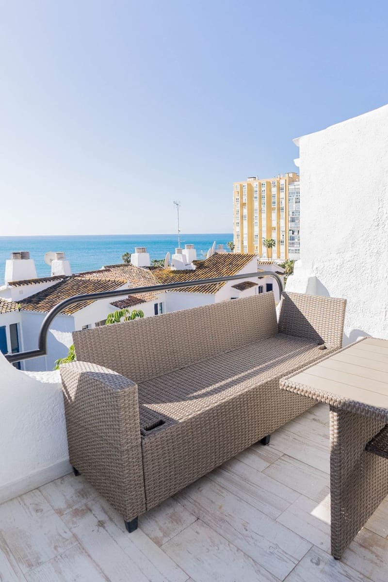 4 bedroom Semi-detached Villa for sale in Calahonda - € 587,000 (Ref: 9670511)