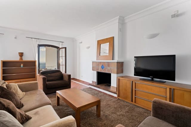 Casa de 3 habitaciones en Benahavís pueblo, Benahavís en venta con piscina - 630.000 € (Ref: 9670512)