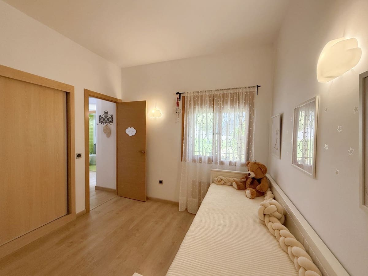 3 makuuhuone Paritalo myytävänä paikassa Bahia Dorada mukana uima-altaan - 645 000 € (Ref: 9670514)