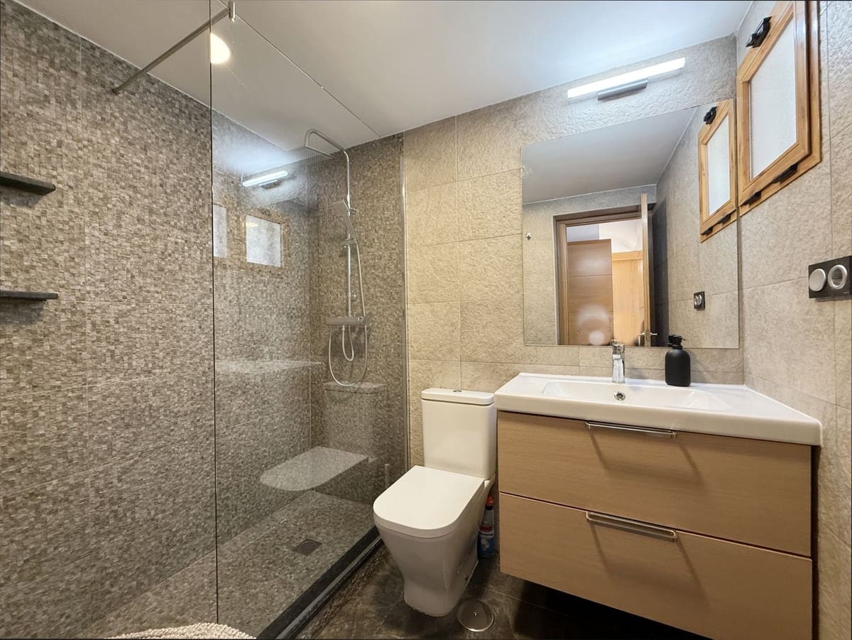 3 makuuhuone Paritalo myytävänä paikassa Bahia Dorada mukana uima-altaan - 645 000 € (Ref: 9670514)