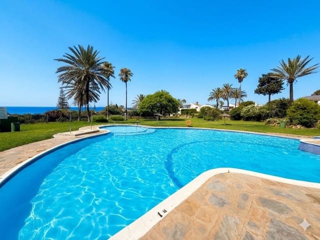 3 chambre Villa/Maison Semi-Mitoyenne à vendre à Bahía Dorada, Estepona avec piscine - 645 000 € (Ref: 9670514)