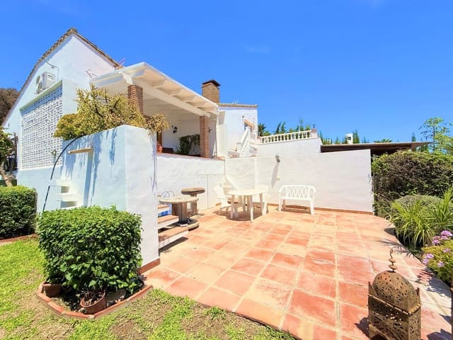3 chambre Villa/Maison Semi-Mitoyenne à vendre à Bahía Dorada, Estepona avec piscine - 645 000 € (Ref: 9670514)