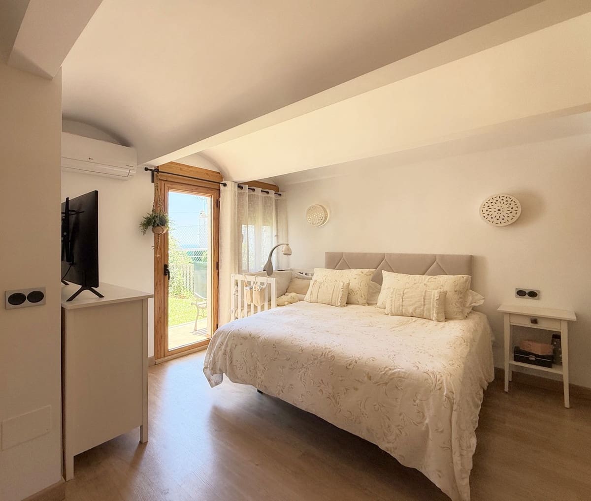 3 bedroom Semi-detached Villa for sale in Bahia Dorada with pool - € 645,000 (Ref: 9670514)