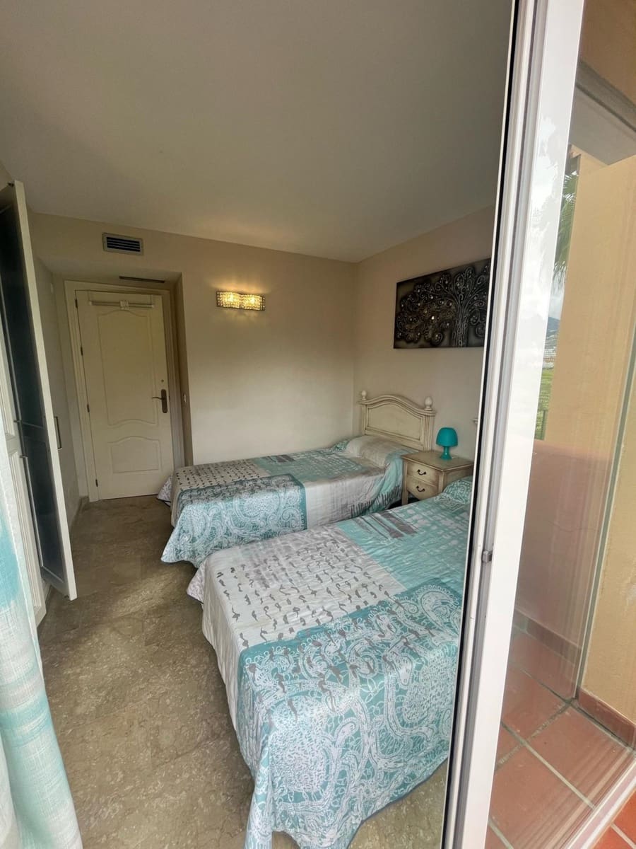 4 slaapkamer Huis te koop in Nueva Andalucia met zwembad - € 670.000 (Ref: 9670515)