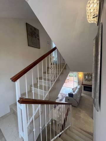 4 slaapkamer Huis te koop in La Dama de Noche - La Alzambra, Marbella met zwembad - € 650.000 (Ref: 9670515)