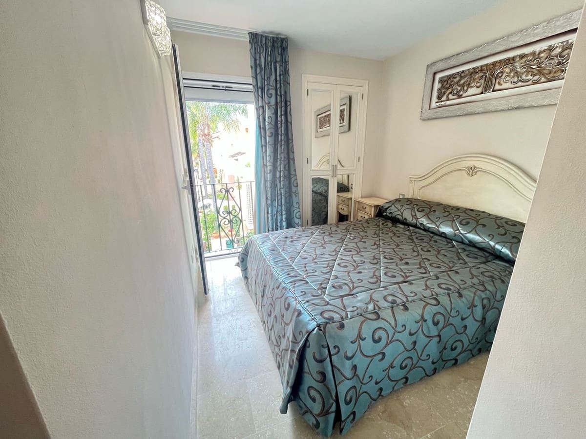 4 bedroom Townhouse for sale in Nueva Andalucia with pool - € 650,000 (Ref: 9670515)