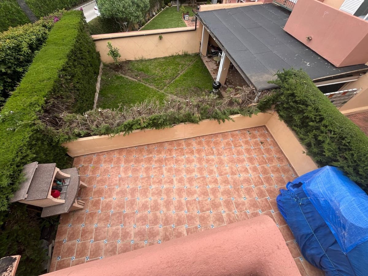 4 bedroom Townhouse for sale in Nueva Andalucia with pool - € 650,000 (Ref: 9670515)
