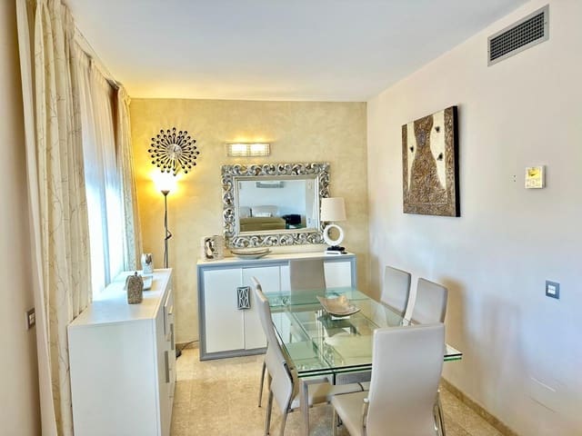 4 makuuhuone Omakotitalo myytävänä paikassa La Dama de Noche - La Alzambra, Marbella mukana uima-altaan - 650 000 € (Ref: 9670515)
