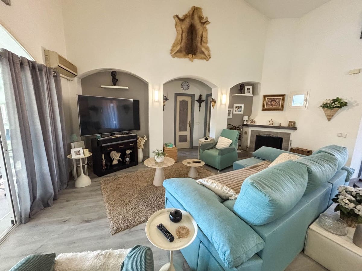 3 Zimmer Finca/Landgut zu verkaufen in Estepona mit Pool - 878.000 € (Ref: 9670519)