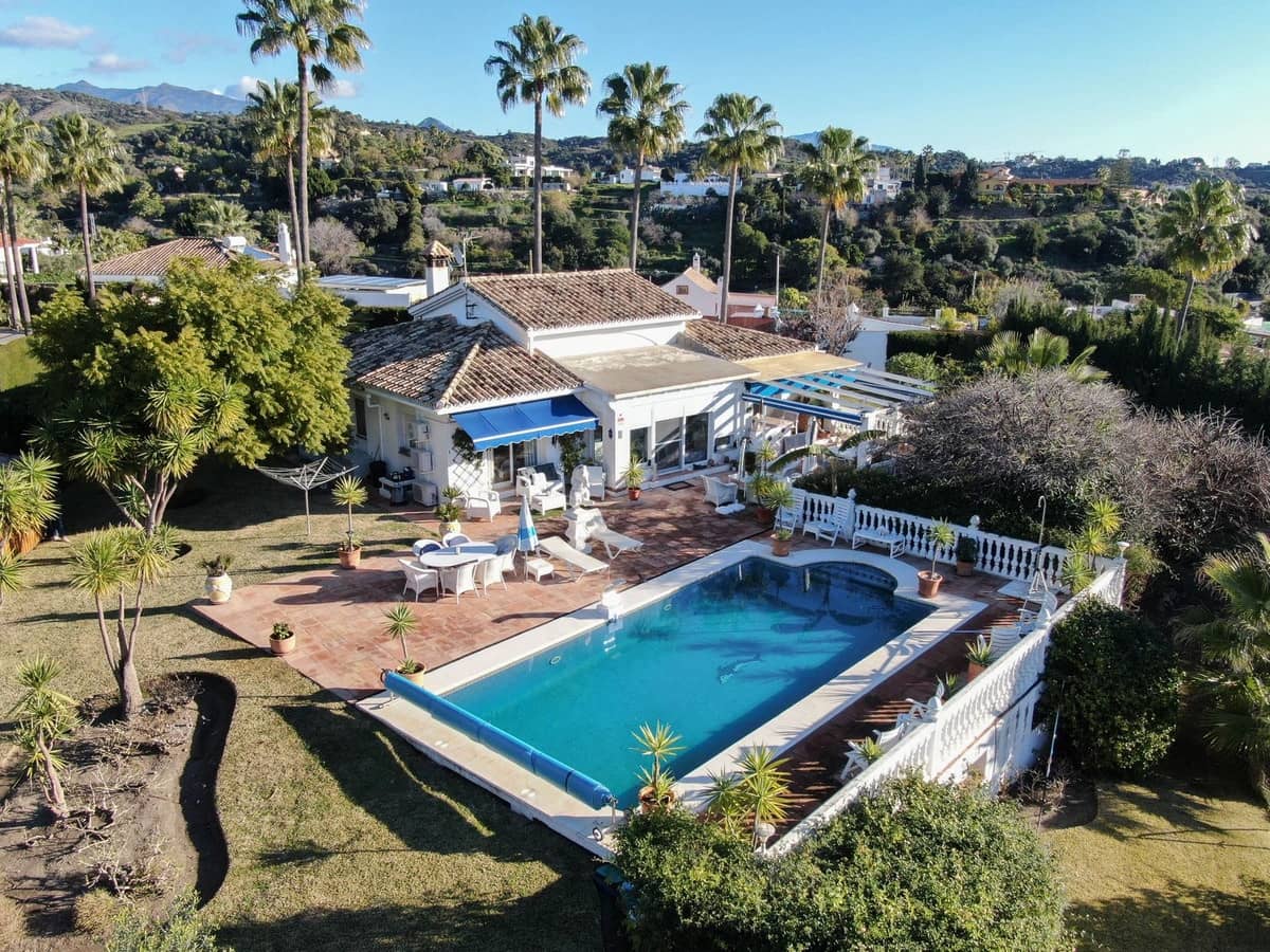 3 Zimmer Finca/Landgut zu verkaufen in Estepona mit Pool - 878.000 € (Ref: 9670519)