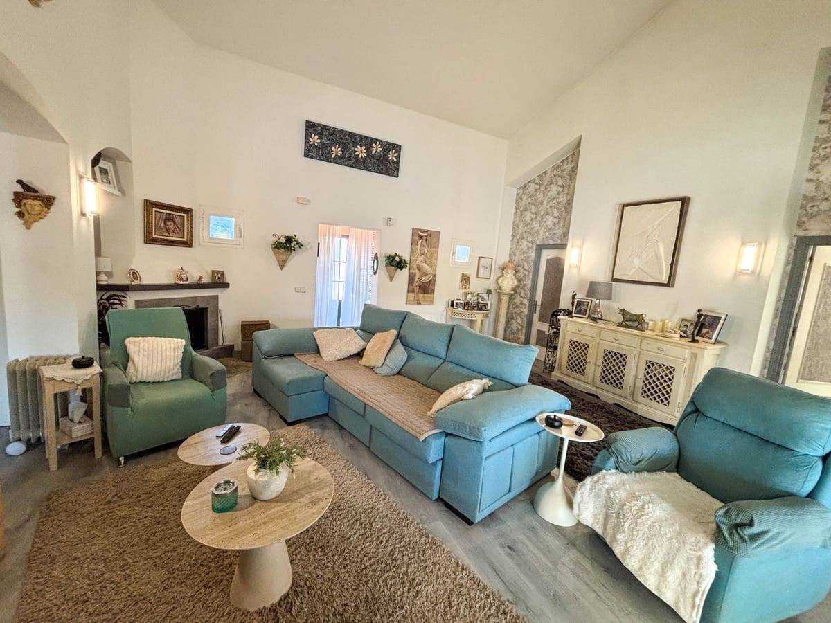 3 Zimmer Finca/Landgut zu verkaufen in Estepona mit Pool - 878.000 € (Ref: 9670519)