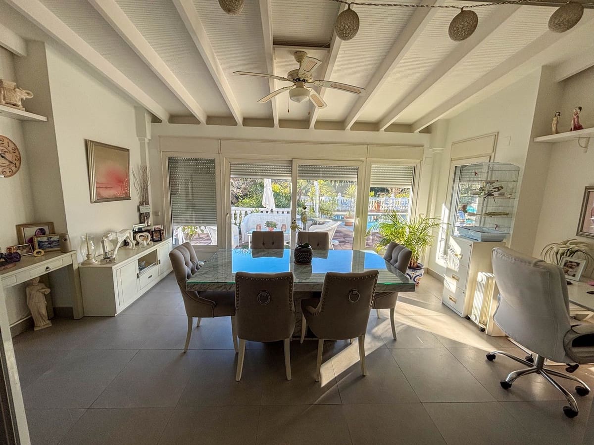 3 Zimmer Finca/Landgut zu verkaufen in Estepona mit Pool - 878.000 € (Ref: 9670519)