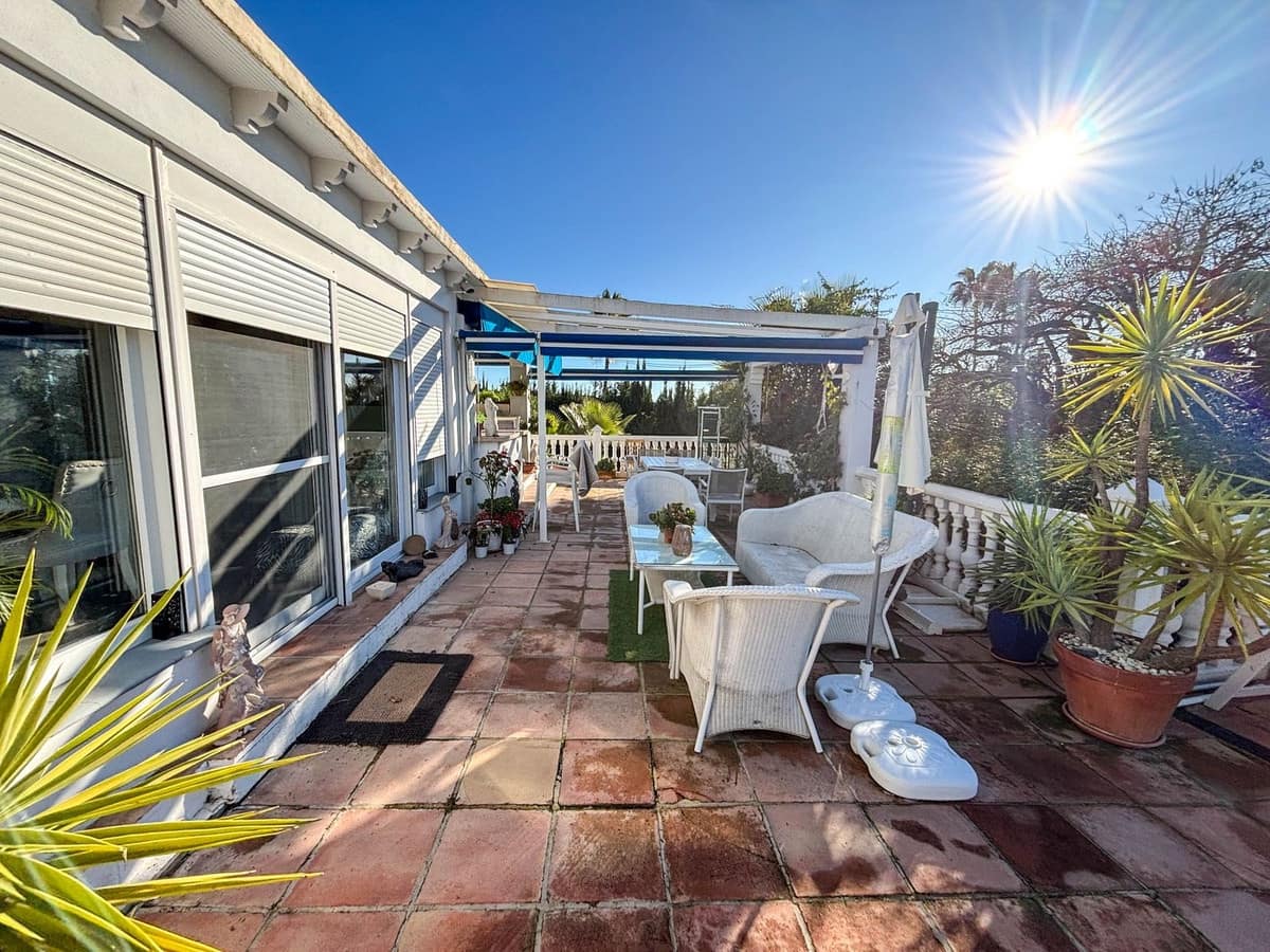 3 Zimmer Finca/Landgut zu verkaufen in Estepona mit Pool - 878.000 € (Ref: 9670519)