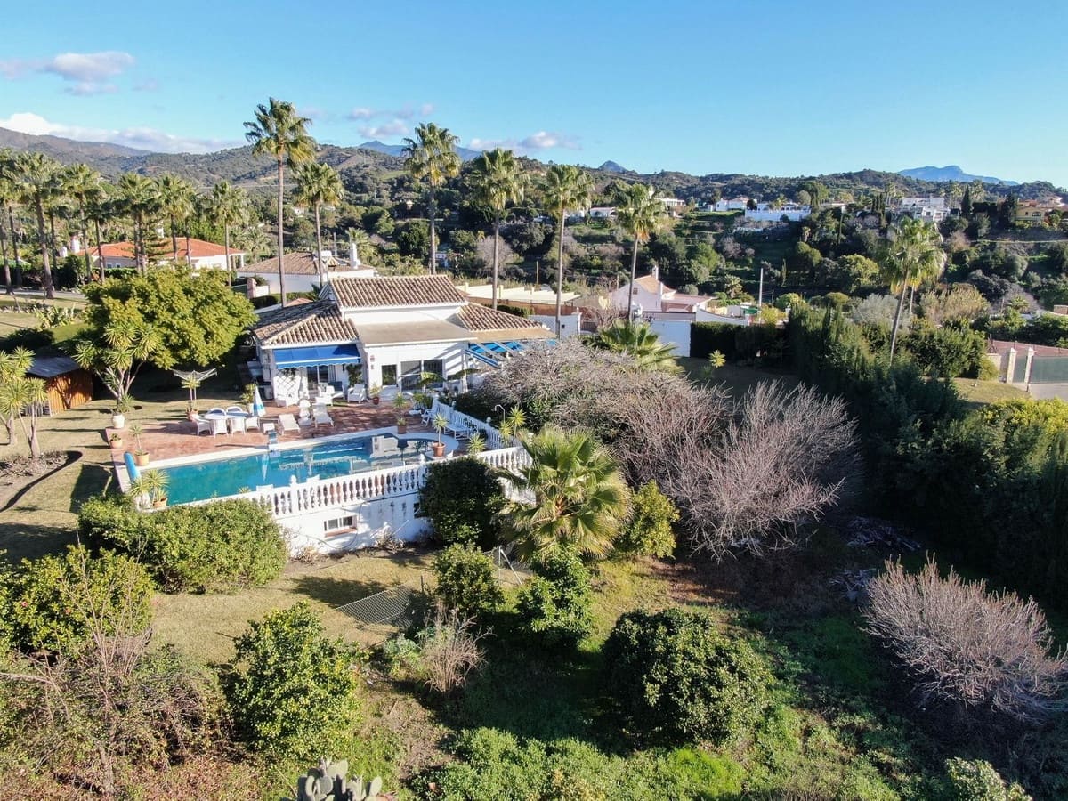 3 Zimmer Finca/Landgut zu verkaufen in Estepona mit Pool - 878.000 € (Ref: 9670519)