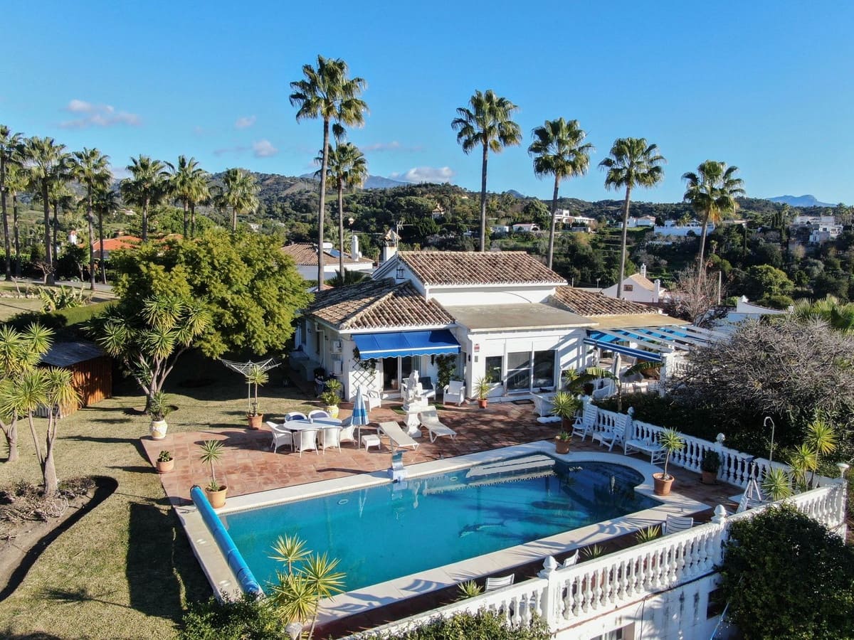 3 Zimmer Finca/Landgut zu verkaufen in Estepona mit Pool - 878.000 € (Ref: 9670519)