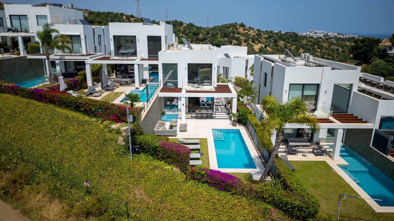 5 soverom Kjedet enebolig til salgs i Marbella med svømmebasseng - € 1 395 000 (Ref: 9674110)