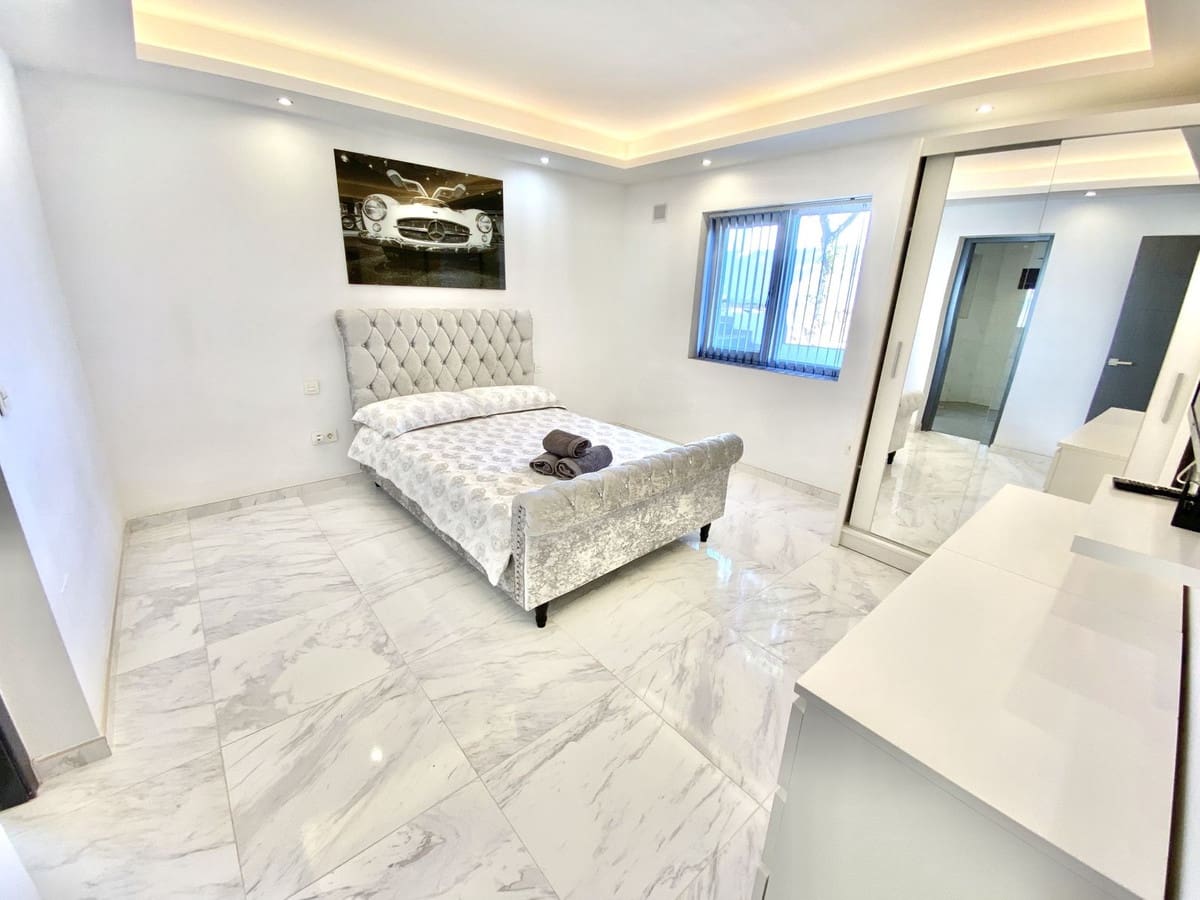 6 sypialnia Willa na sprzedaż w Benalmadena z basenem garażem - 1 395 000 € (Ref: 9674113)