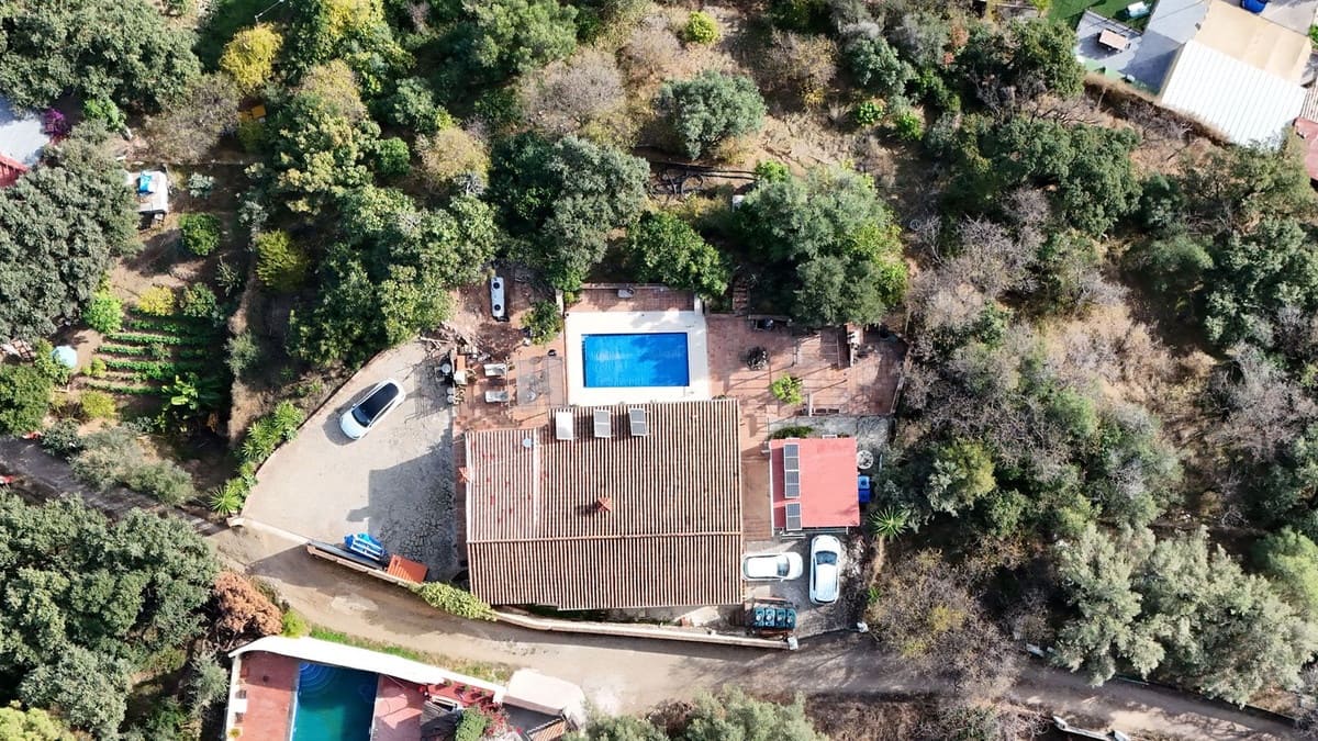 3 sypialnia Finka/Dom wiejski na sprzedaż w Estepona z basenem - 550 000 € (Ref: 9674114)