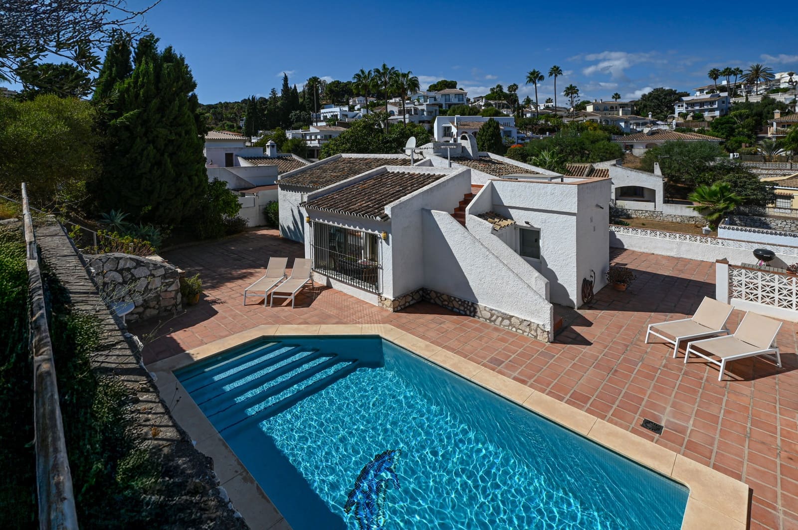 Chalet de 3 habitaciones en Mijas Costa en venta con piscina - 699.000 € (Ref: 9677330)