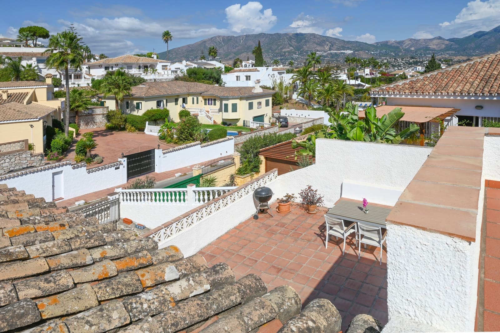 Chalet de 3 habitaciones en Mijas Costa en venta con piscina - 699.000 € (Ref: 9677330)