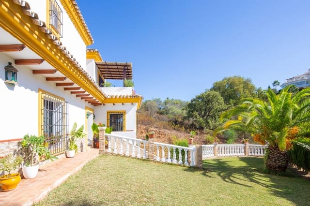 4 bedroom Villa for sale in Elviria, Marbella with pool garage - € 1,198,000 (Ref: 9677332)