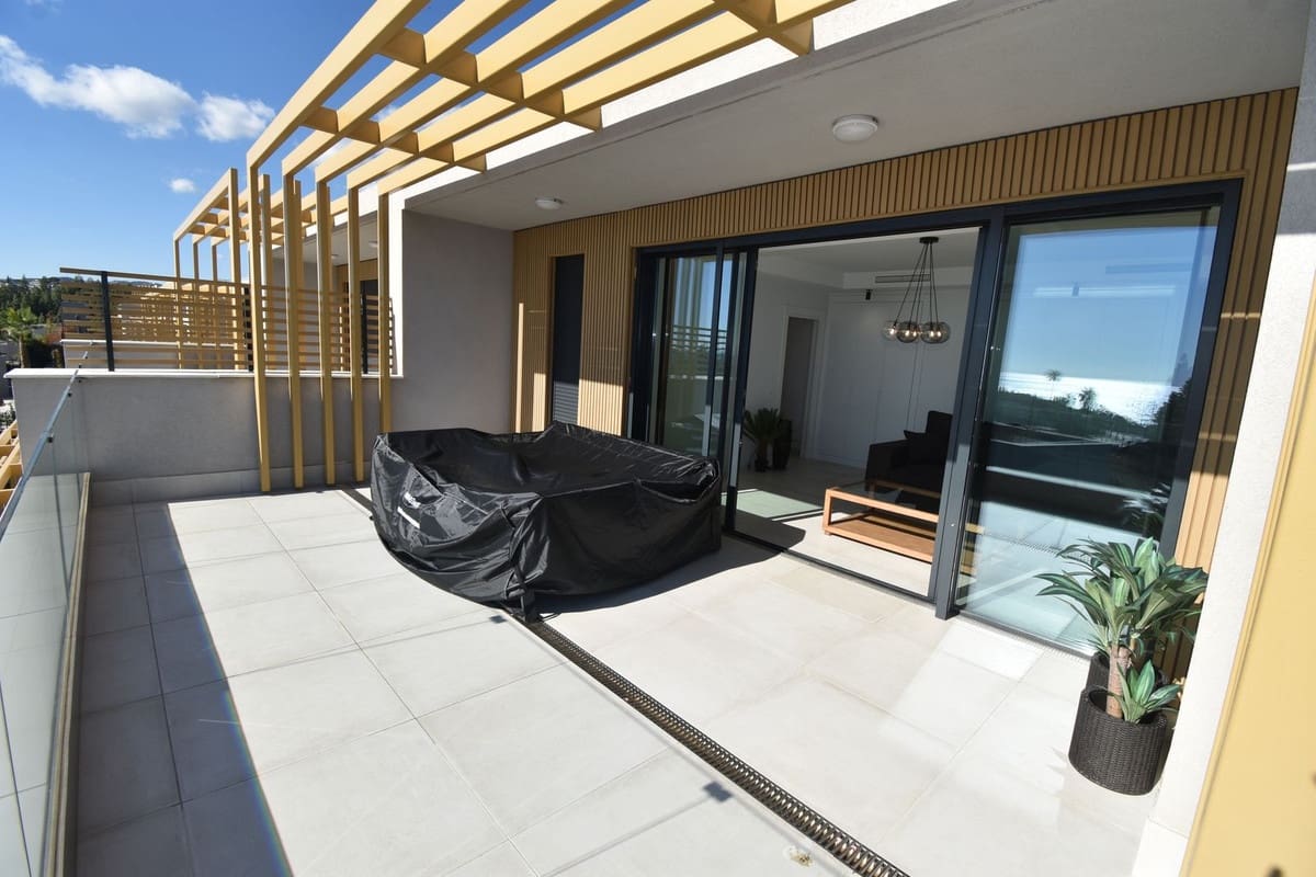 4 soverom Hus til salgs i Mijas Costa med svømmebasseng - € 1 099 999 (Ref: 9677333)