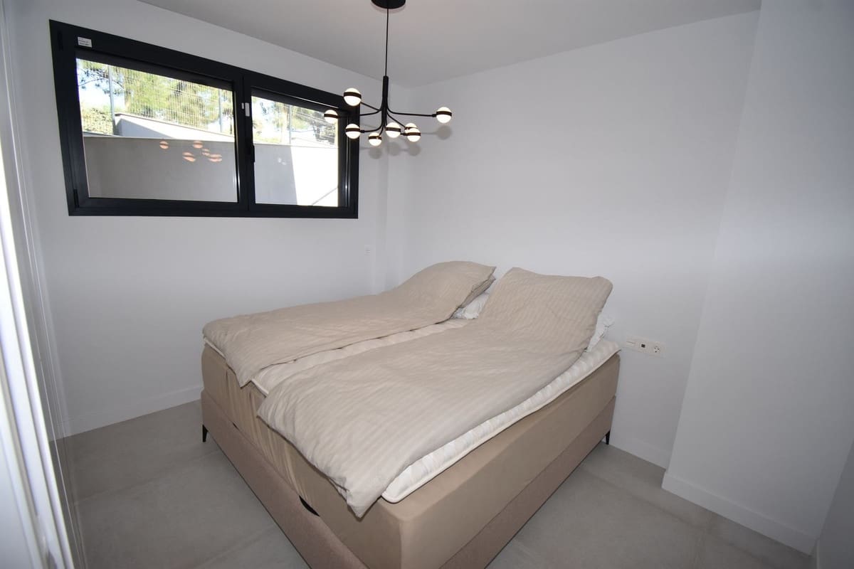 4 bedroom Townhouse for sale in Mijas Costa with pool - € 1,099,999 (Ref: 9677333)