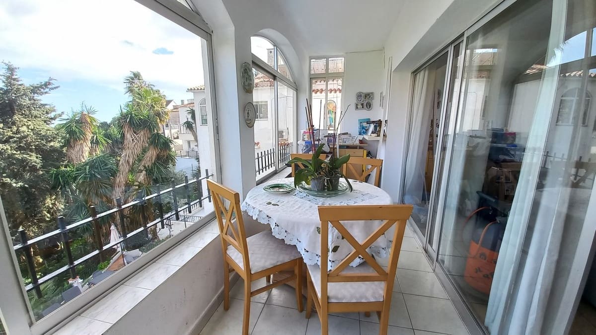 6 bedroom Villa for sale in El Faro with pool - € 749,000 (Ref: 9677335)