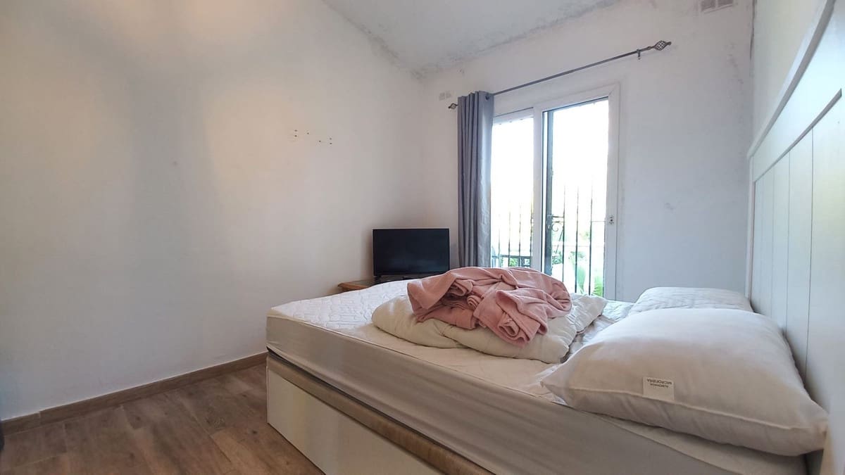 6 soveværelse Villa til salg i El Faro med swimmingpool - € 749.000 (Ref: 9677335)