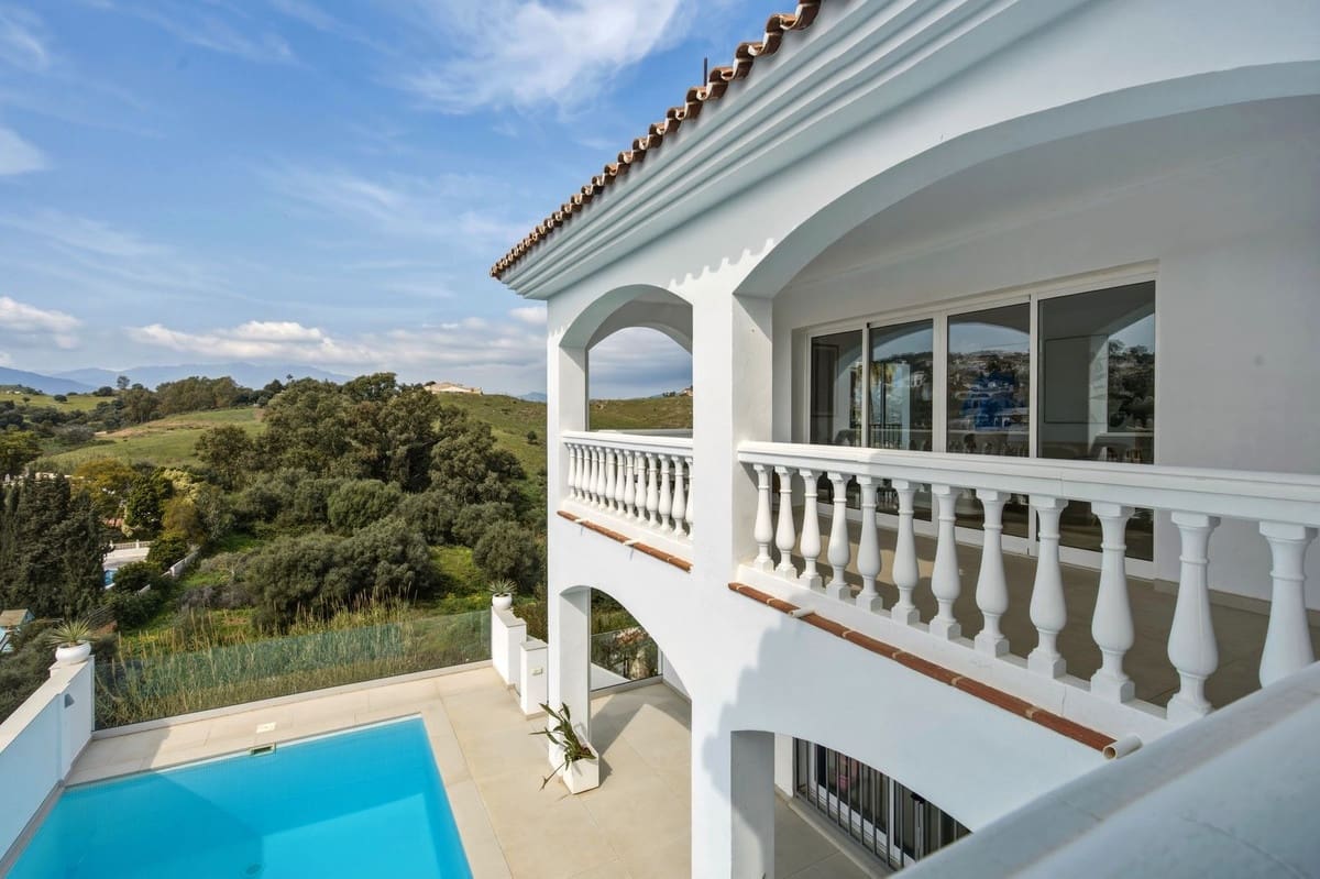 6 chambre Villa/Maison à vendre à Mijas avec piscine - 1 095 000 € (Ref: 9677336)