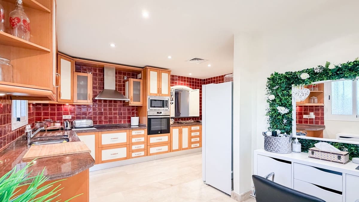 4 makuuhuone Huvila myytävänä paikassa Mijas Golf mukana uima-altaan - 1 150 000 € (Ref: 9677337)