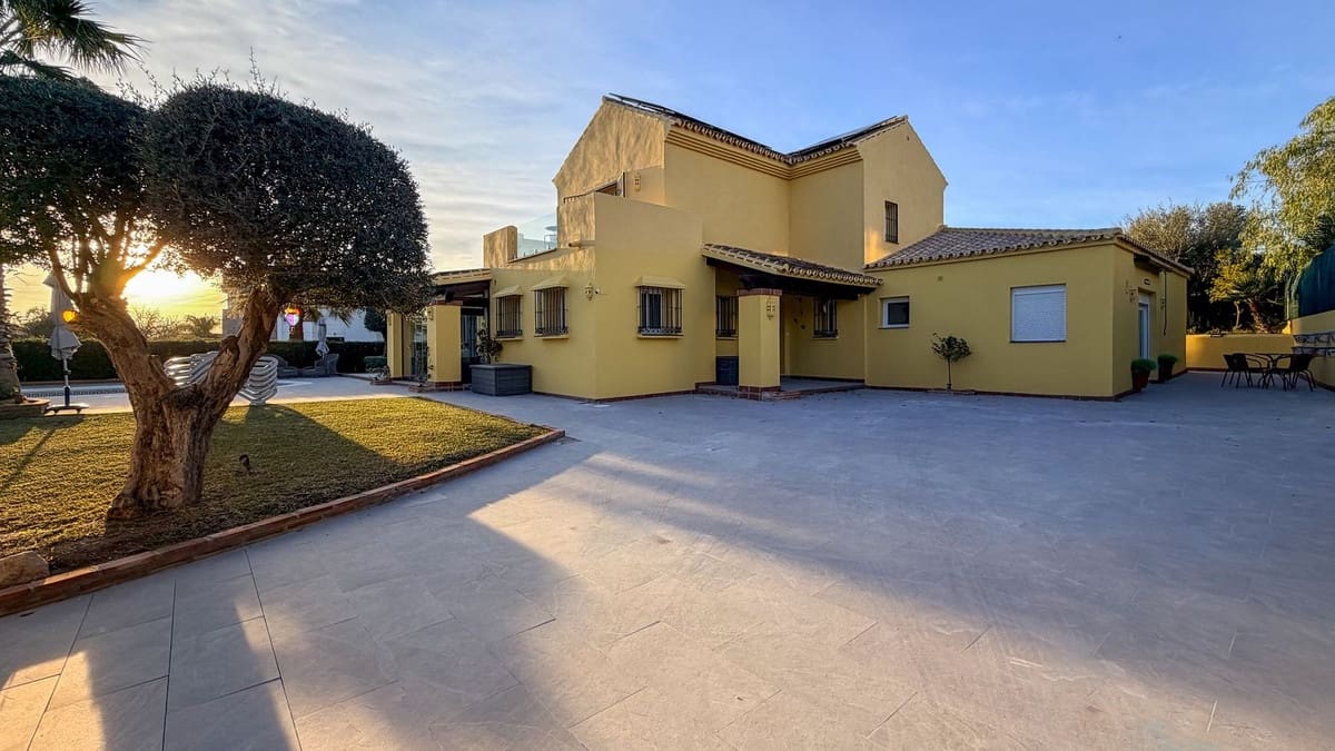 4 makuuhuone Huvila myytävänä paikassa Mijas Golf mukana uima-altaan - 1 150 000 € (Ref: 9677337)