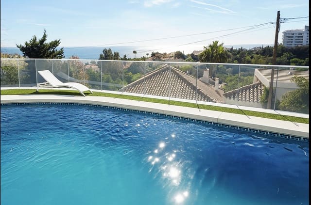 3 soveværelse Villa til salg i Centro ciudad, Fuengirola med swimmingpool garage - € 1.200.000 (Ref: 9677338)