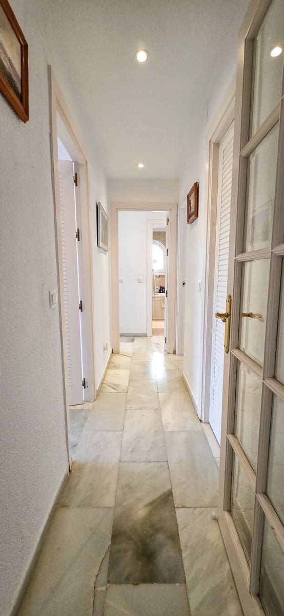 5 camera da letto Villetta Bifamiliare in vendita in La Duquesa / Puerto de la Duquesa con piscina - 749.000 € (Rif: 9677341)