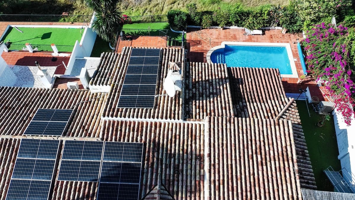 5 camera da letto Villetta Bifamiliare in vendita in La Duquesa / Puerto de la Duquesa con piscina - 749.000 € (Rif: 9677341)