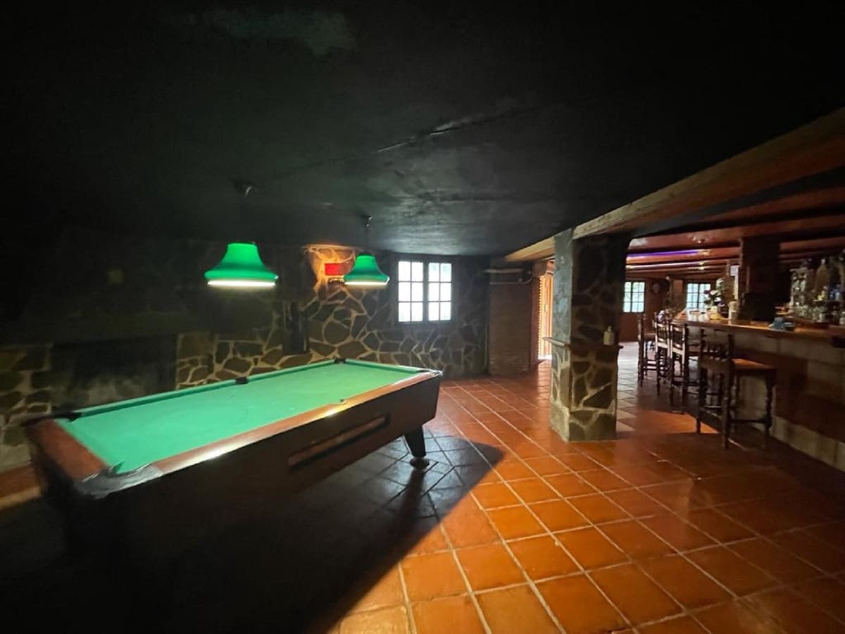 Hotel de 16 habitaciones en Alhaurín el Grande en venta con piscina - 3.175.000 € (Ref: 9677342)