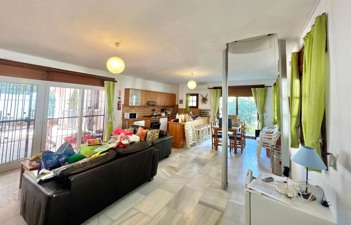 5 soveværelse Villa til salg i El Rosario med swimmingpool - € 950.000 (Ref: 9677346)