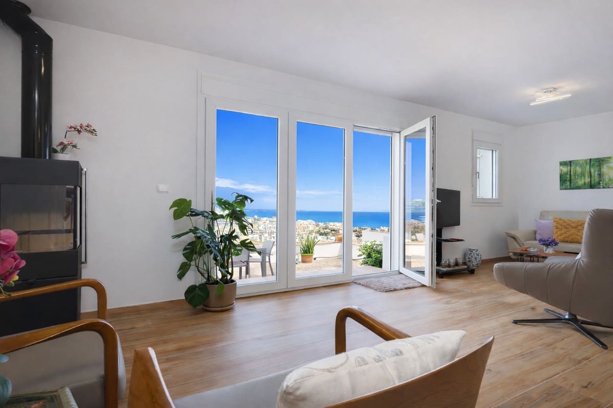 2 soverom Kjedet enebolig til salgs i Manilva med svømmebasseng - € 450 000 (Ref: 9677347)