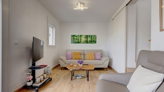 2 soverom Kjedet enebolig til salgs i Manilva Pueblo, Manilva med svømmebasseng - € 450 000 (Ref: 9677347)