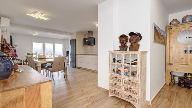 2 soverom Kjedet enebolig til salgs i Manilva Pueblo, Manilva med svømmebasseng - € 450 000 (Ref: 9677347)