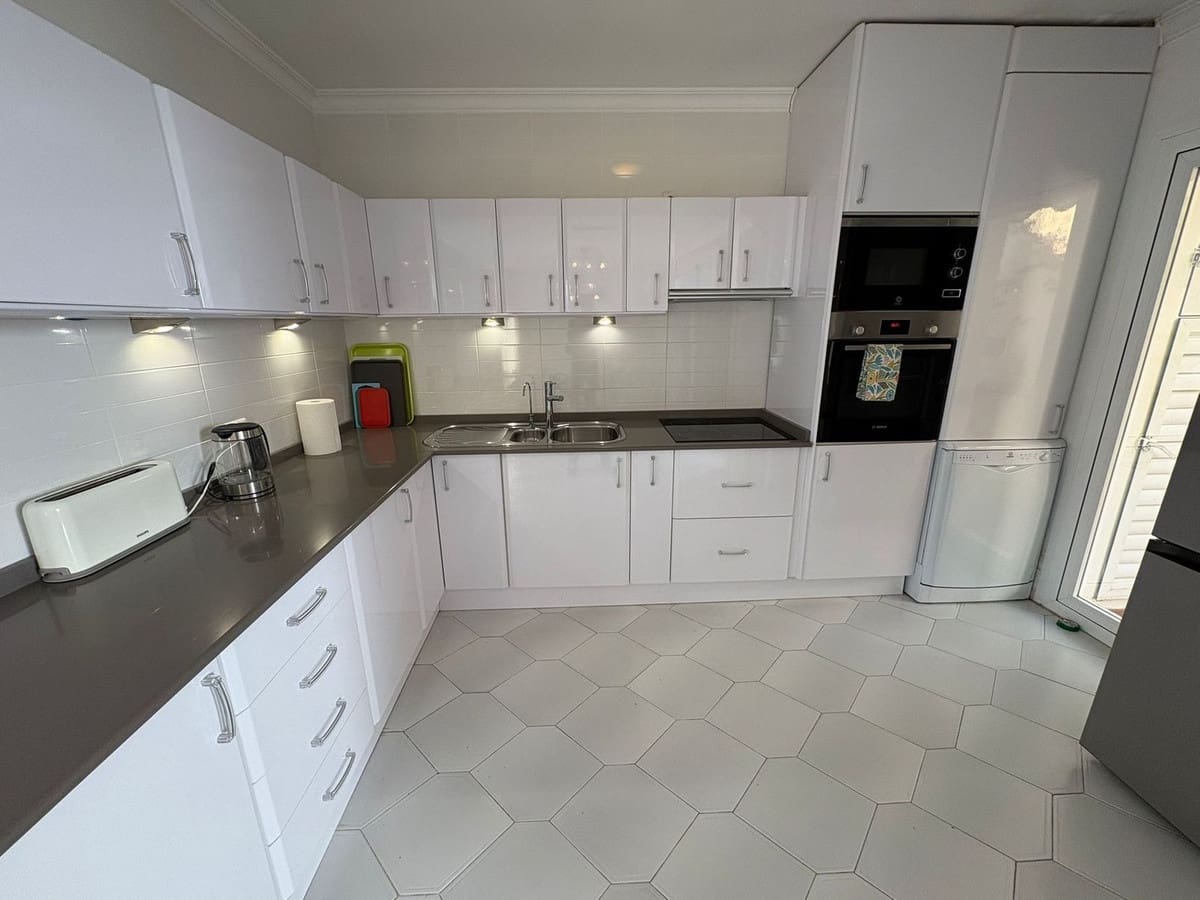 Pareado de 3 habitaciones en Málaga ciudad en venta con piscina - 595.000 € (Ref: 9677348)