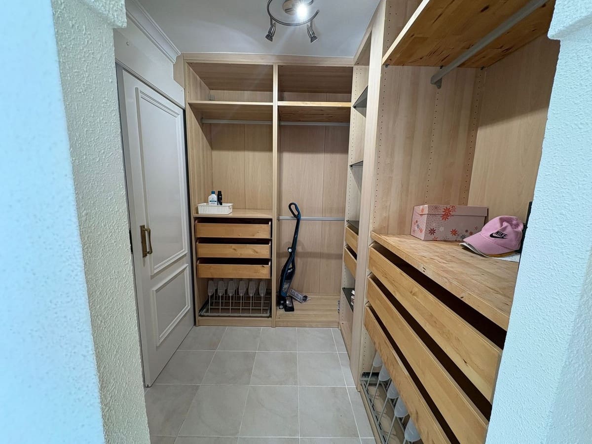 Pareado de 3 habitaciones en Málaga ciudad en venta con piscina - 595.000 € (Ref: 9677348)