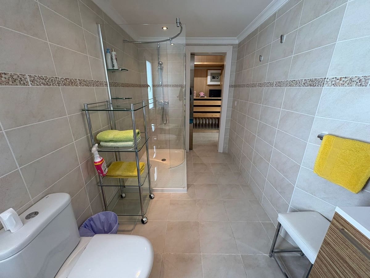 Pareado de 3 habitaciones en Málaga ciudad en venta con piscina - 595.000 € (Ref: 9677348)